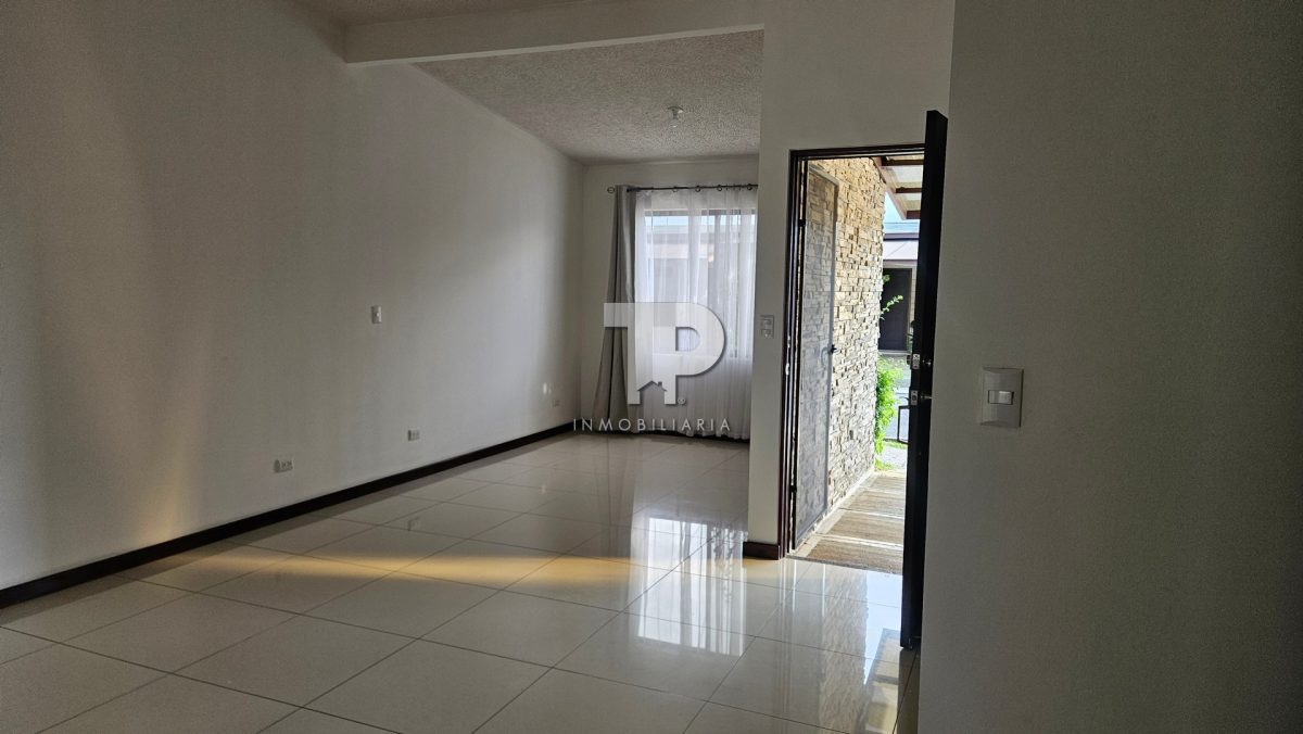 Casa en Condominio San Pablo de Heredia JC751