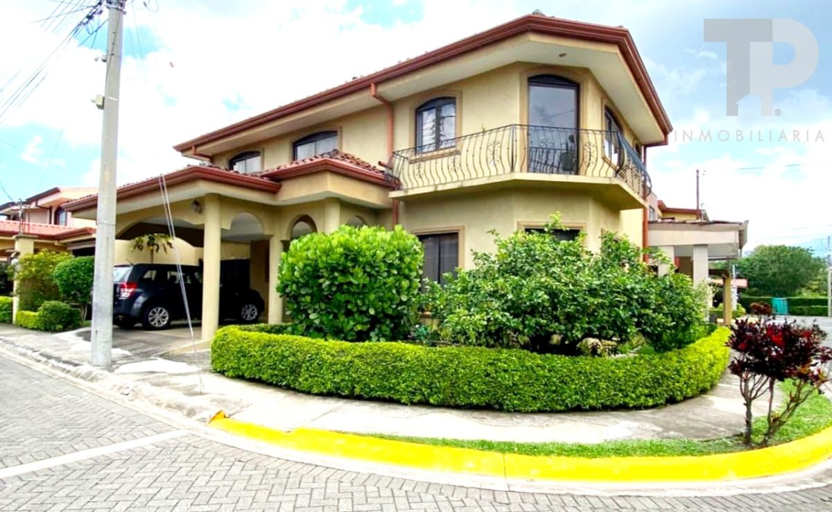 Casa en Mercedes Norte de Heredia. ZSP6