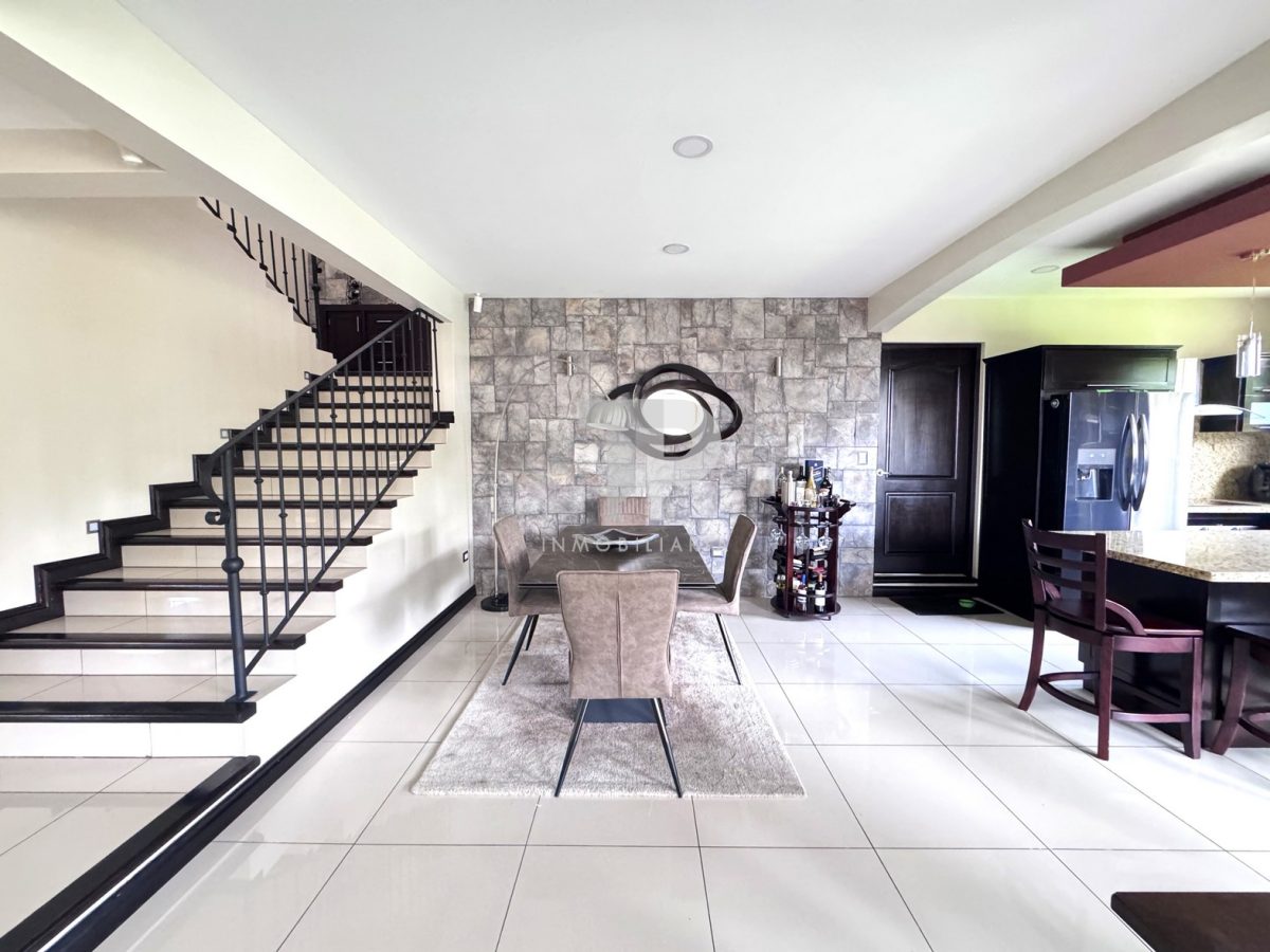 Casa en San José de la Montaña en Barva, Heredia JRSC13 - Imagen 2
