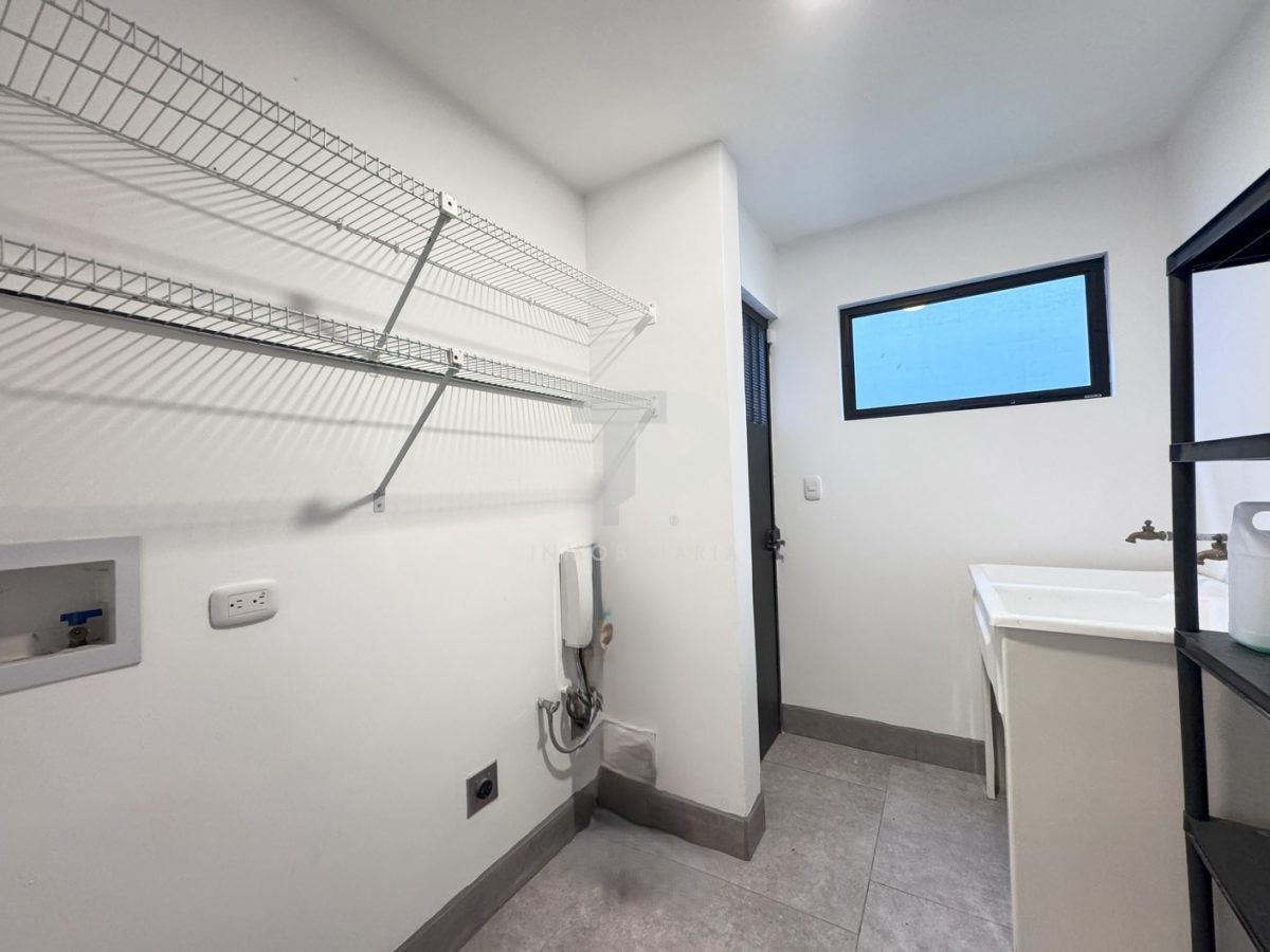 Casa Contemporánea en Condominio Tierras de Café-Heredia. JRC425 - Imagen 12