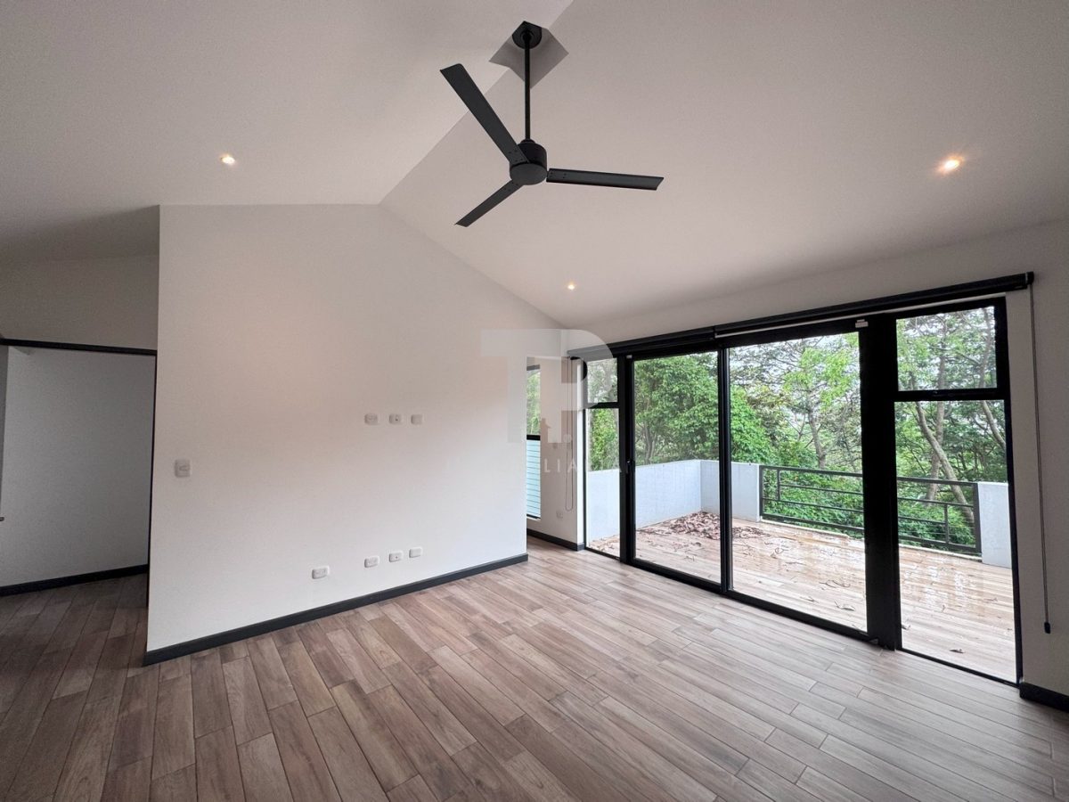 Casa Contemporánea en Condominio Tierras de Café-Heredia. JRC425 - Imagen 19