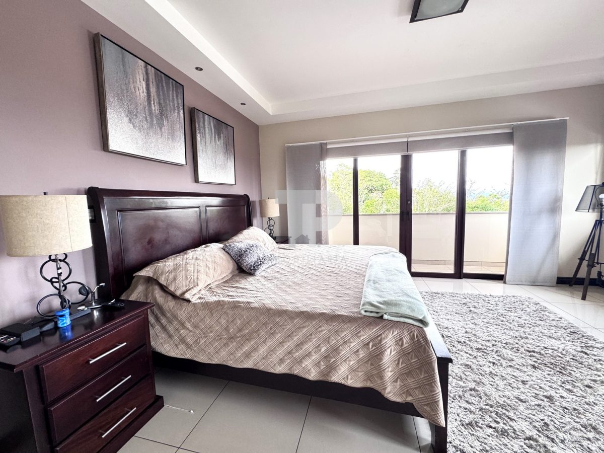 Casa en San José de la Montaña en Barva, Heredia JRSC13 - Imagen 20