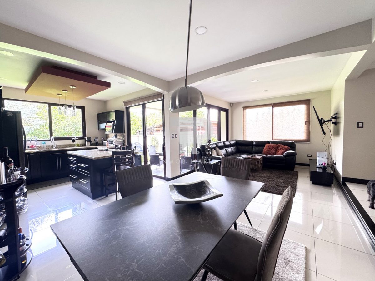 Casa en San José de la Montaña en Barva, Heredia JRSC13 - Imagen 28