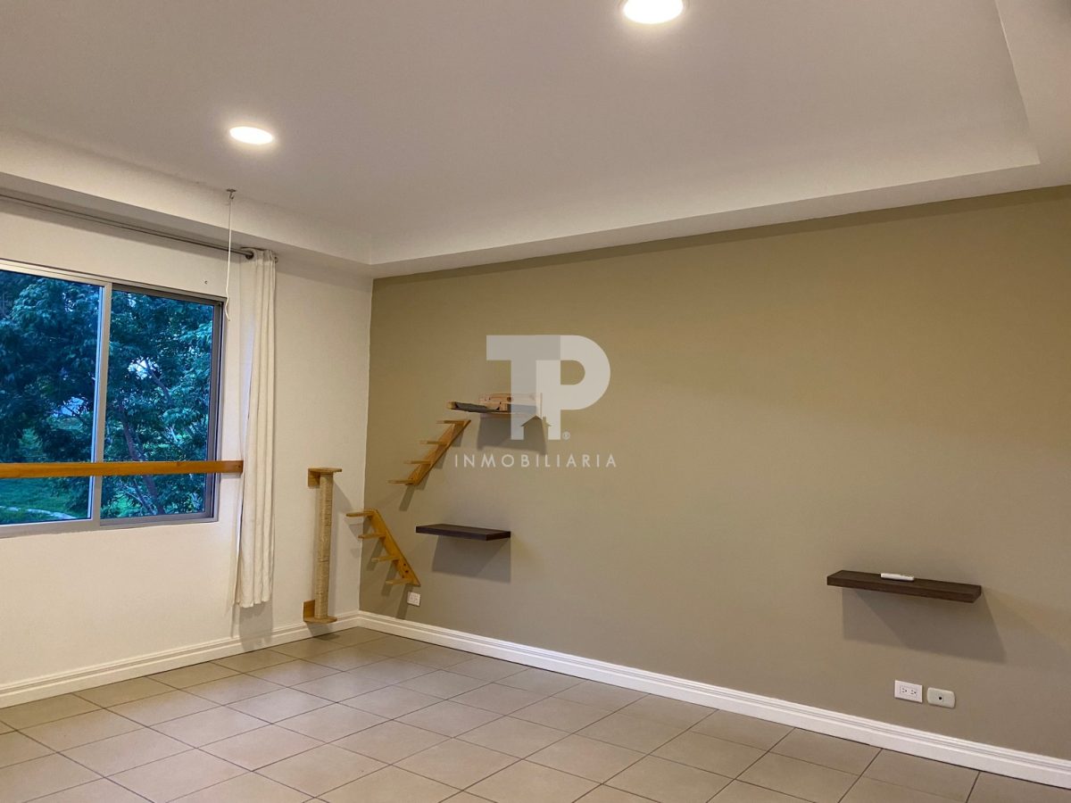 Amplio Apartamento en San Francisco de Heredia JC12 - Imagen 11