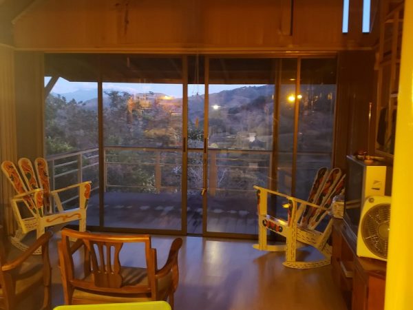 Casa de 3 Niveles en Turrubares con Hermosa Vista JC15