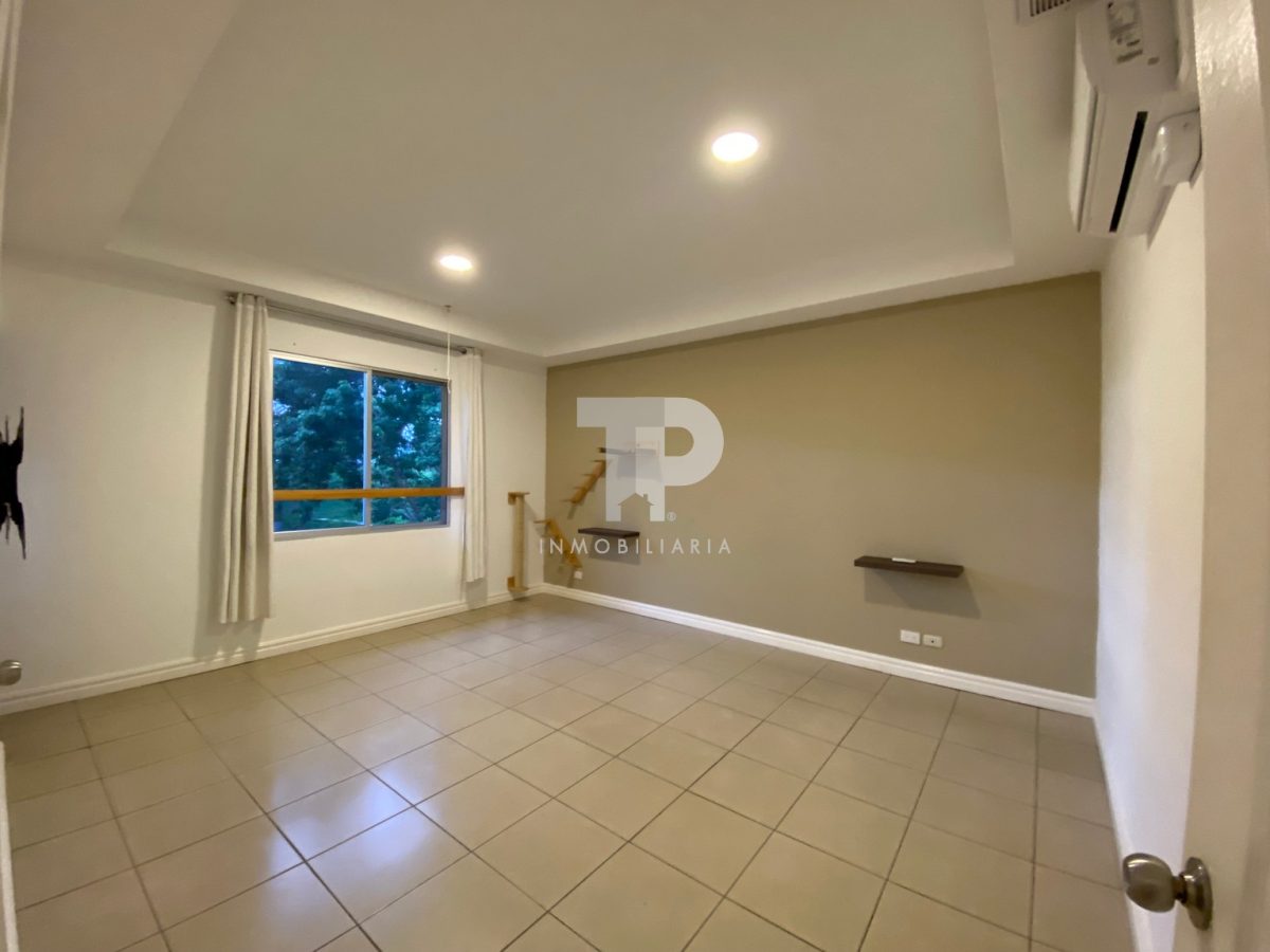 Amplio Apartamento en San Francisco de Heredia JC12 - Imagen 8