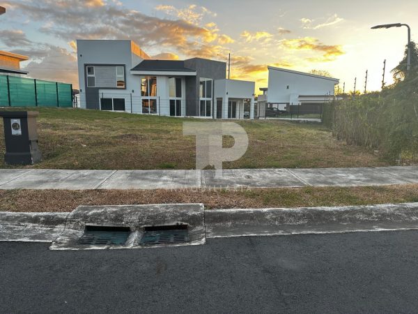 Lote en Condominio en San Rafael de Alajuela. JRC66