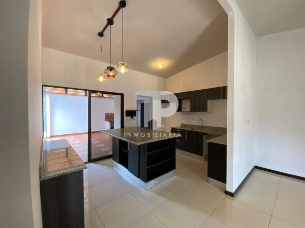 Casa de Una Planta en San Pablo de Heredia  JC84