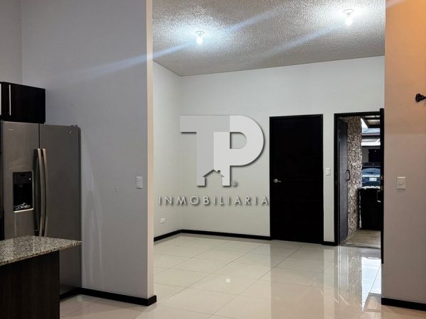 Casa de Una Planta Semi amueblada en San Pablo de Heredia  JC61