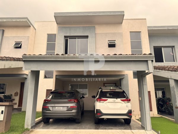 Casa en Condominio en Heredia. JRC850