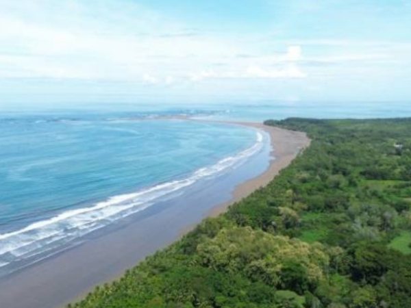 Lote en Bahía Ballena Puntarenas Comercial y Residencial JC50
