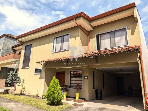 Casa en Santo Tomás de Santo Domingo, Heredia SCG51