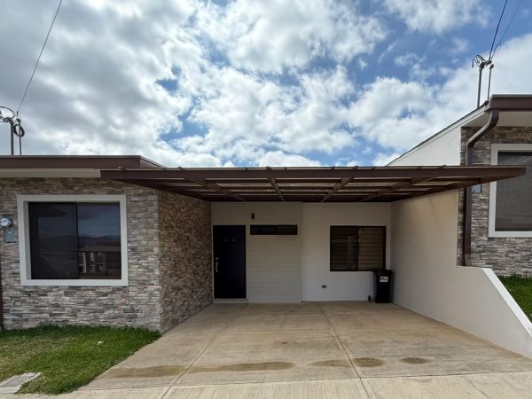 Casa en La Trinidad de Moravia, Condominio. JRC680