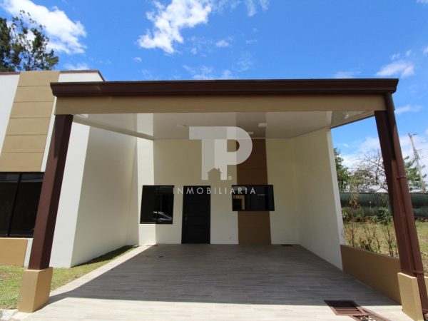 Casa en La Suiza de San Rafael, Heredia SCG16
