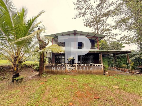 Cabaña de madera en Chachagua. JRC27