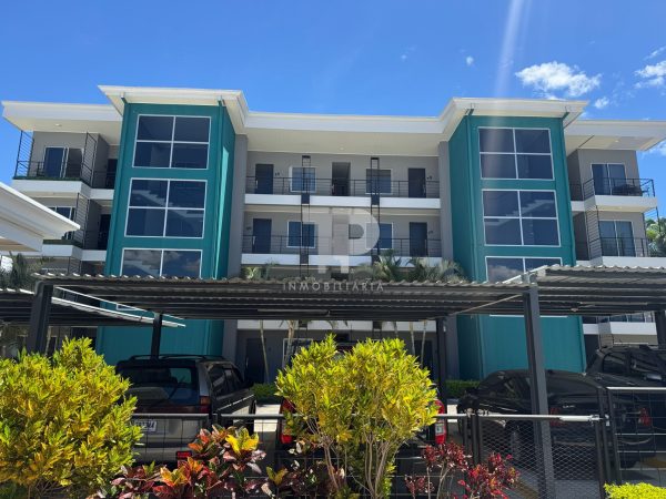 Apartamento en torre en Cariari-Belén. JRC130