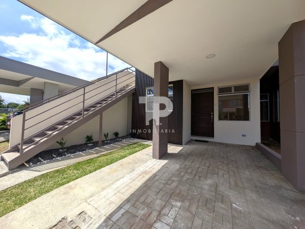 Apartamento en San Francisco de Heredia SCG23