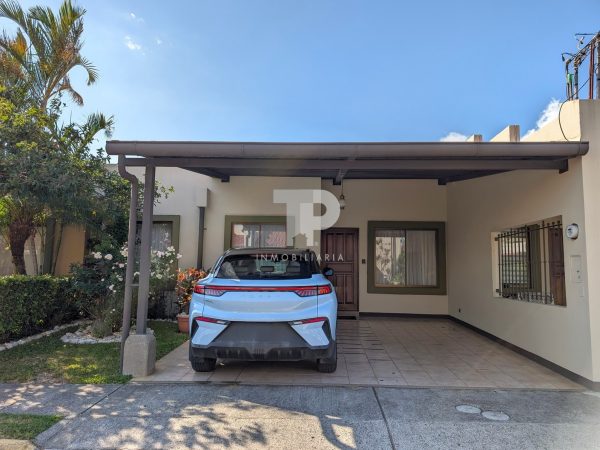 Casa en Mercedes Norte de Heredia SCG13