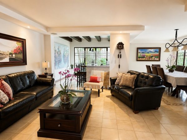 Casa en Curridabat-Guayabos. JRC430