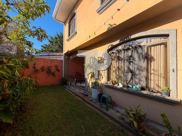 Venta I Casa en Mercedes Norte de Heredia (JC13)