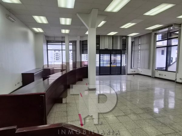 Alquiler| Local Comercial en Heredia Centro. (JC02)